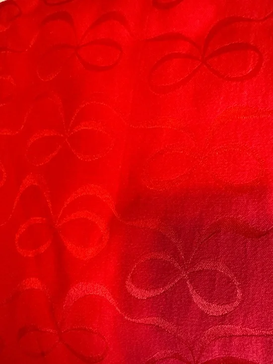 NWT/kate spade 'All Wrapped Up' Red Jacquard Bow Table Runner/15"x90" - Picture 7 of 8